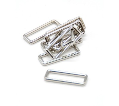 PASSANTS METALLIQUES MOULES 30mm